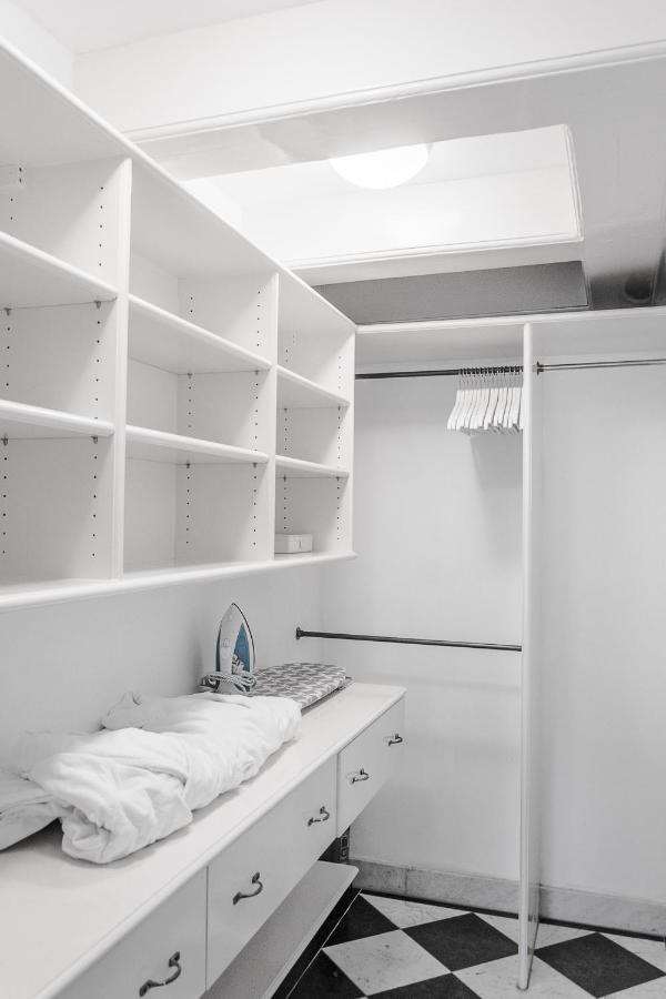 Modern Canal House Loft - City Center 암스테르담 외부 사진